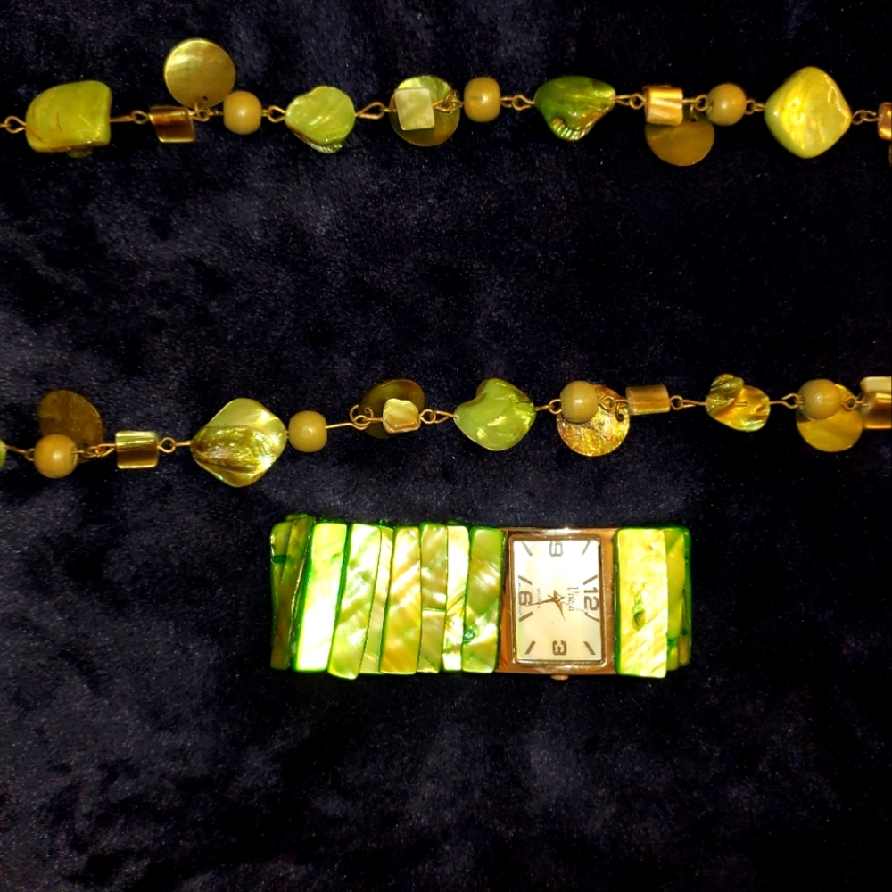 Knecklace and matching watch set